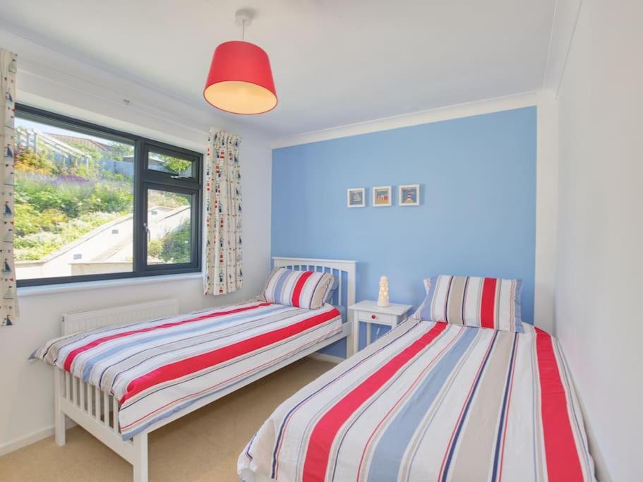 Lovely Holiday Home In Lyme Regis - Sleeps 8 Экстерьер фото